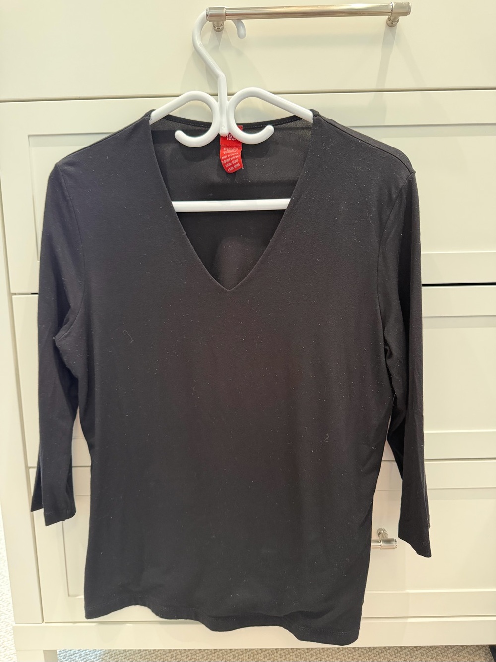 Women’s Black V-Neck Long Sleeve Top